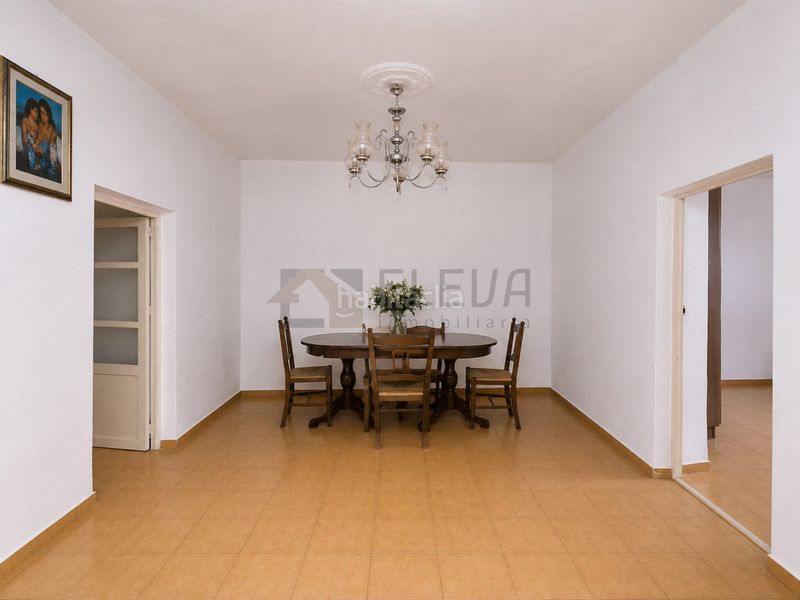 Foto e3a462d9-d433-4979-aa3c-8789d2808b14. Casa adossada a Roda (La)