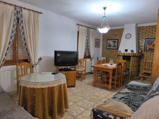 Casa a Minaya. Bonita  y luminosa casa en minaya