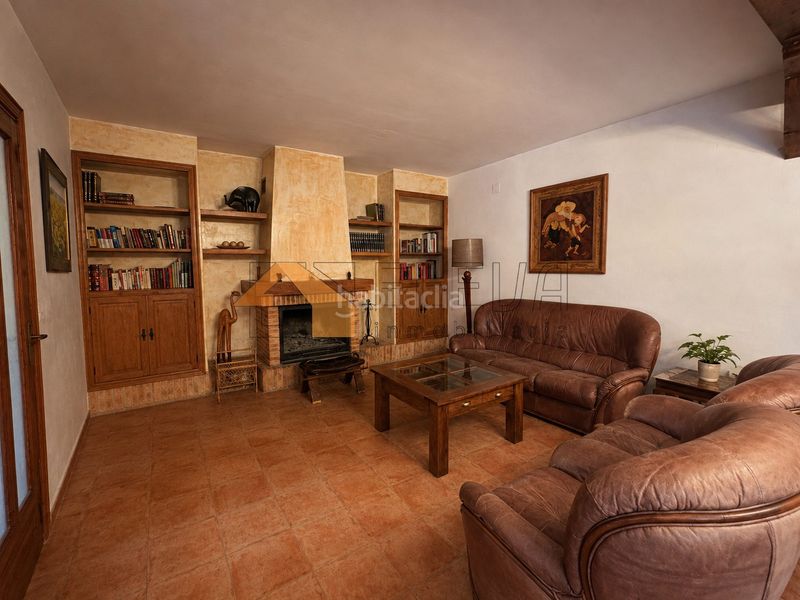 Foto 4ebd1bd9-e774-42be-be11-8921dc8c009e. Casa amb xemeneia calefacció aparcament a Fuensanta