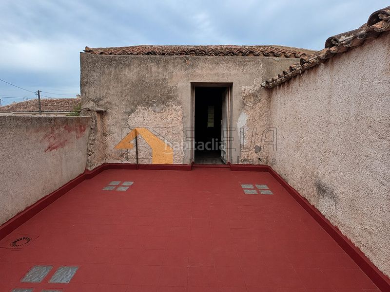 Foto 8ca7d539-10ca-4f16-af5d-a13440ae1116. Casa amb xemeneia calefacció aparcament a Fuensanta