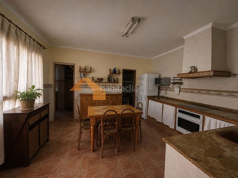 Foto d3629881-01d6-4b9f-be42-bd5c440d34d6. Casa amb xemeneia calefacció aparcament a Fuensanta