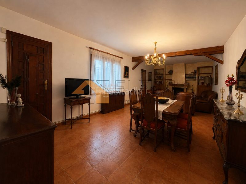 Foto dc03a149-8ae3-4590-a196-eabbc451c8eb. Casa amb xemeneia calefacció aparcament a Fuensanta