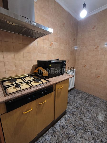 Foto 106c6647-ee53-45ce-818b-8e3b1faadcb5. Casa amb calefacció aparcament a Roda (La)