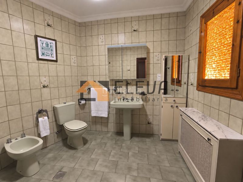 Foto d53fb7d5-e91c-4ddb-bbce-01d87389e673. Casa amb calefacció aparcament a Roda (La)