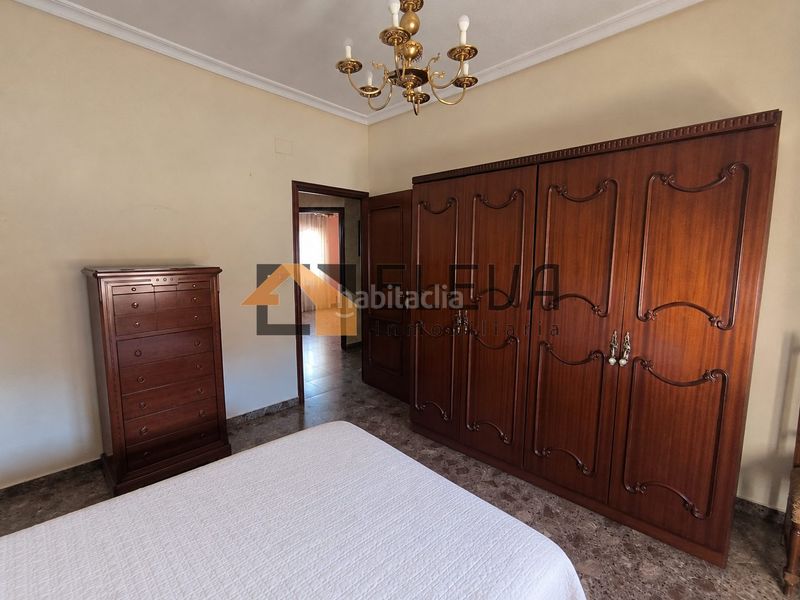 Foto f4674f04-36cf-45dc-a5de-624b40e3ec31. Casa amb calefacció aparcament a Roda (La)