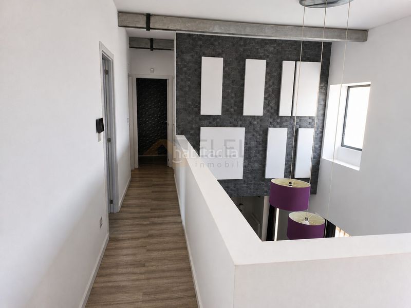 Foto 0533d543-78ea-4070-a6bd-9a953857145f. Duplex with fireplace heating in Roda (La)