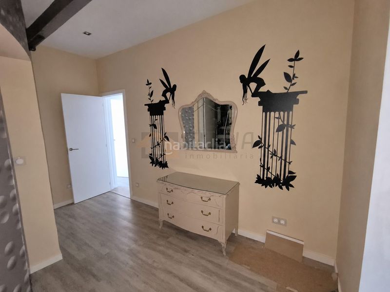 Foto 0797e388-083e-4dd1-9a87-50091194faa1. Duplex with fireplace heating in Roda (La)
