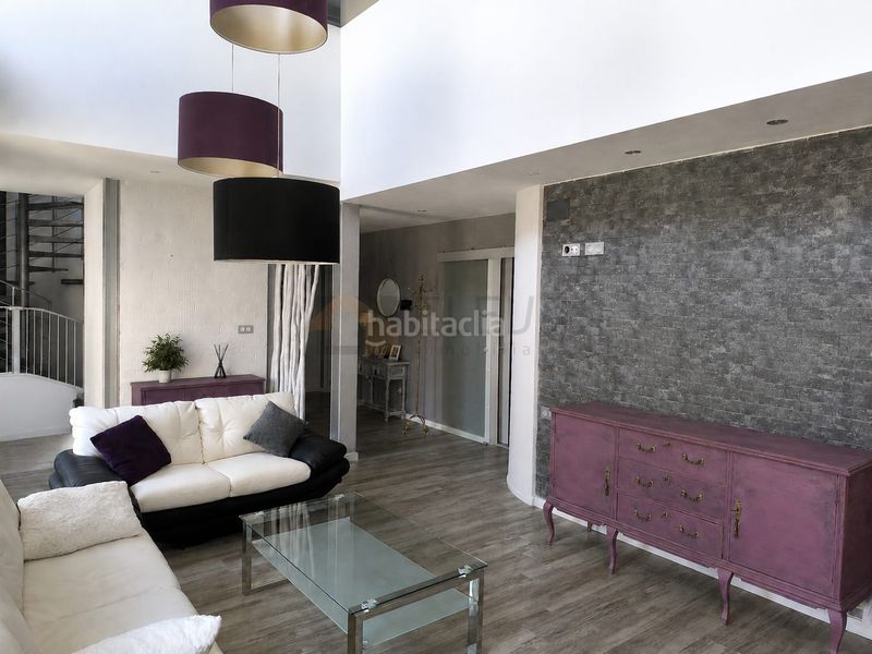 Foto 410b3e0c-c224-4621-889a-bea803524d40. Duplex with fireplace heating in Roda (La)