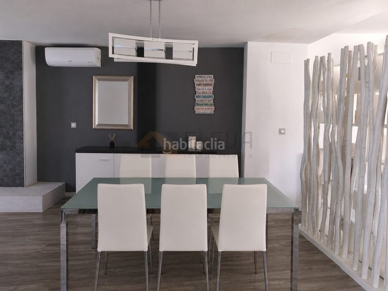 Foto 6c395be6-e1e5-4060-8ff6-07b5f93d3458. Duplex with fireplace heating in Roda (La)