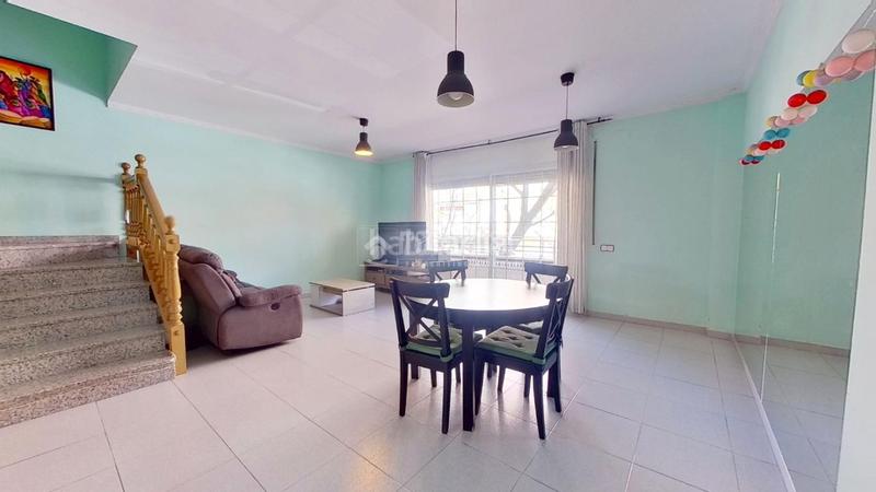 Foto 3558738d-6d06-41c5-94e2-a6afdb7db1d4. Casa pareada casa en venta en Centre-Eixample-Can Llobet Barberà del Vallès