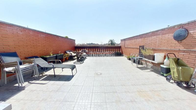 Foto 7e1c6aab-2629-463b-b57b-b61f5e56f8f6. Casa pareada casa en venta en Centre-Eixample-Can Llobet Barberà del Vallès