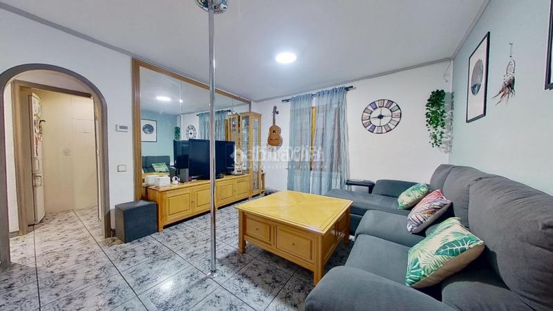 Foto b86293a9-5cdc-44b7-bd95-379cb4b055e3. Piso  en venta en Centre-Eixample-Can Llobet Barberà del Vallès