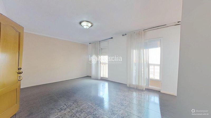 Foto 0b128df3-b259-4cc9-a74f-a8dd6529b4ff. Casa aparellada amb calefacció a Centre-Eixample-Can Llobet Barberà del Vallès