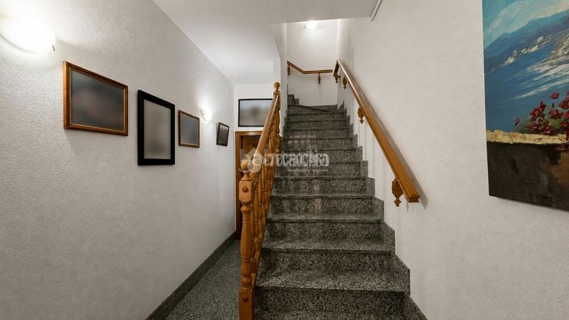 Foto 0dc0fb91-3788-485d-97d2-4725c6ce1069. Casa aparellada amb calefacció a Centre-Eixample-Can Llobet Barberà del Vallès