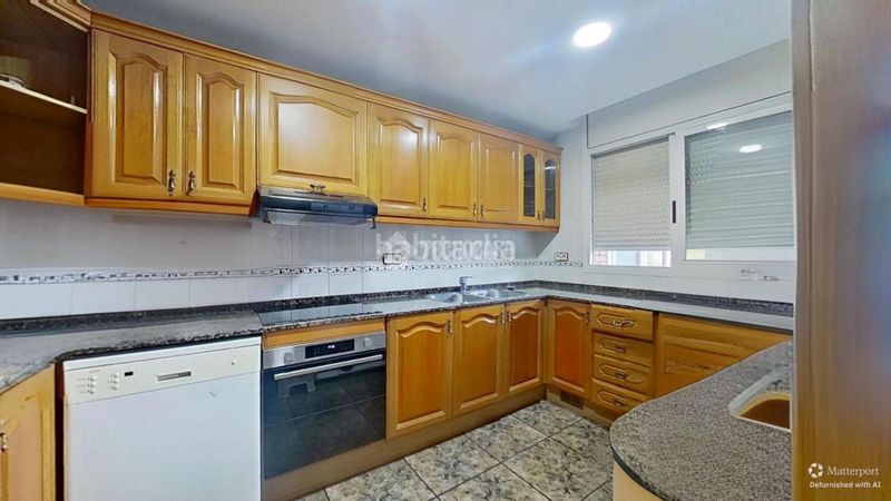 Foto a0985a8a-dc3a-4fe5-8d49-d66deeb7b1dd. Casa aparellada amb calefacció a Centre-Eixample-Can Llobet Barberà del Vallès
