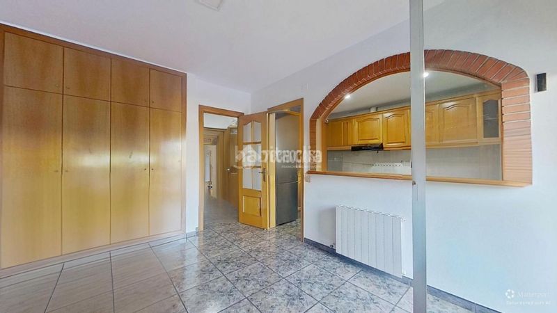Foto a8306865-be54-4ddb-b3ee-1d7b4fa2a3e9. Casa aparellada amb calefacció a Centre-Eixample-Can Llobet Barberà del Vallès