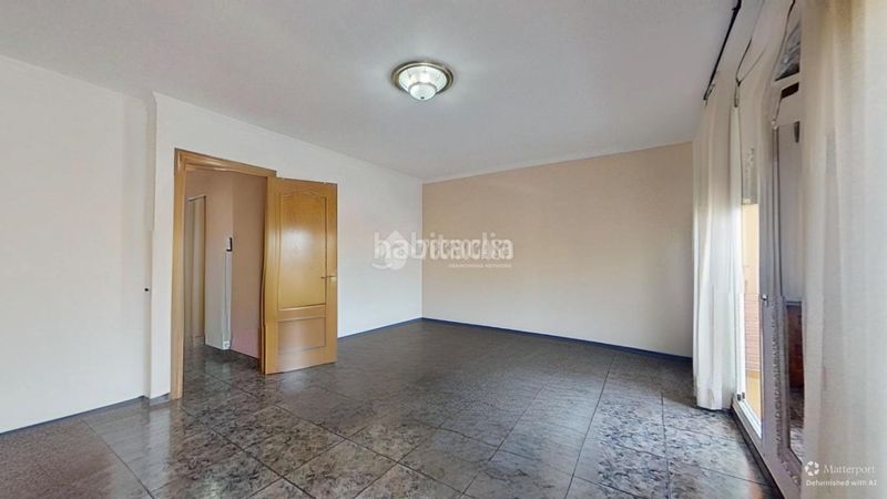 Foto ad0633eb-8cf4-45e3-bc31-be4a0546f59f. Casa aparellada amb calefacció a Centre-Eixample-Can Llobet Barberà del Vallès