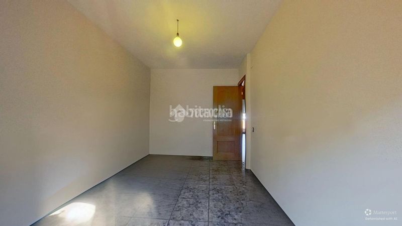 Foto e55354b7-a56c-4a60-a614-921c14dfea8d. Casa aparellada amb calefacció a Centre-Eixample-Can Llobet Barberà del Vallès