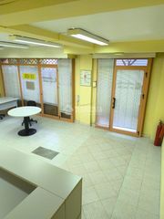 Local Comercial a Centre-Eixample-Can Llobet. Local comercial en venta en barberà del vallès