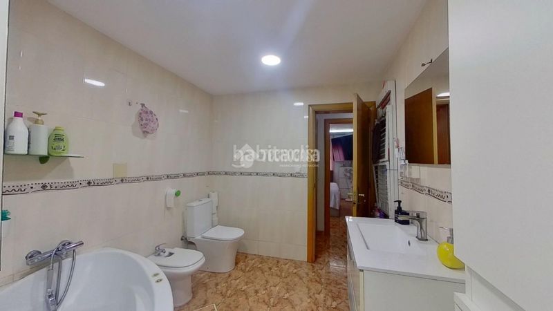 Foto b7eb350d-00fa-497e-b27e-a98ecad3a9b8. Pis a Badia del Vallès