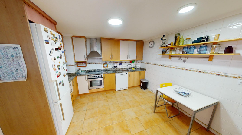 Foto 3f2f345e-978a-4d7c-8bce-76fdfa4ab40b. Casa amb calefacció a Albufereta Alicante