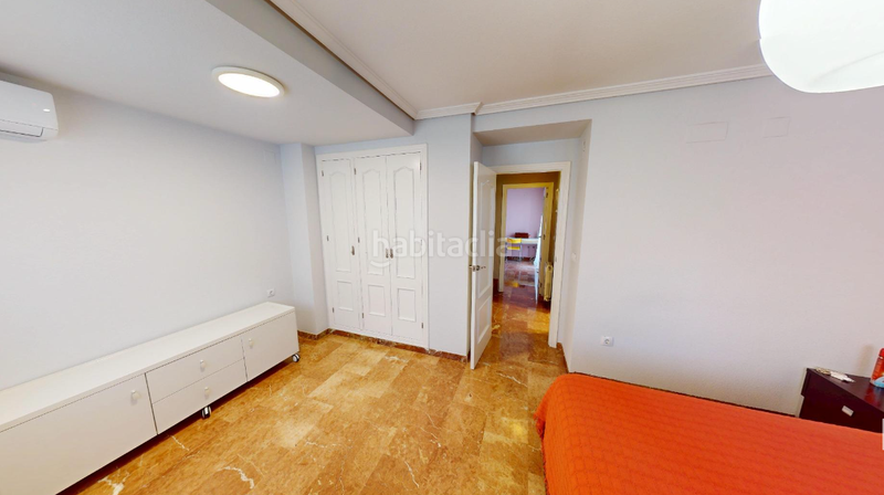 Foto cc0f9ead-e193-4311-af4c-082fc2cc75b0. Casa amb calefacció a Albufereta Alicante