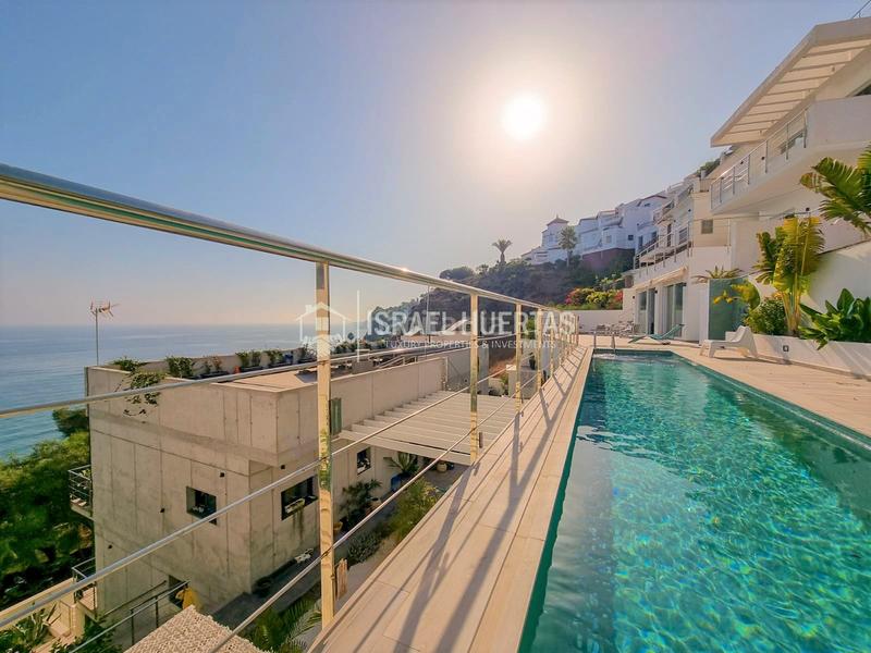 Foto 0659ad93-5bd3-40d2-a704-e1427f56a32e. Casa amb calefacció aparcament piscina a Chaparil - Torrecilla - Punta Lara Nerja