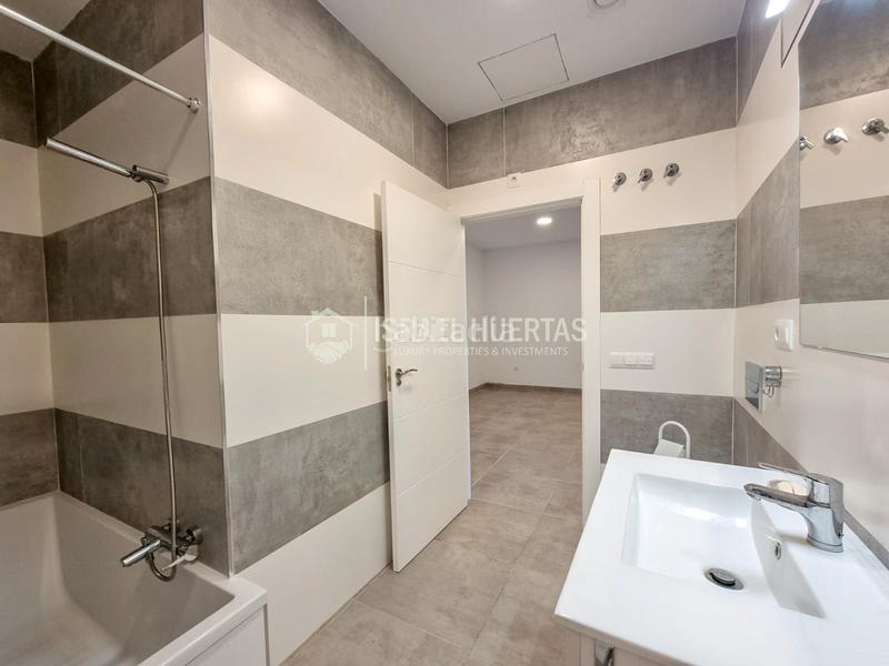 Foto 0e3ba6e8-30f6-4544-a906-c07ebcc19f45. Casa amb calefacció aparcament piscina a Chaparil - Torrecilla - Punta Lara Nerja