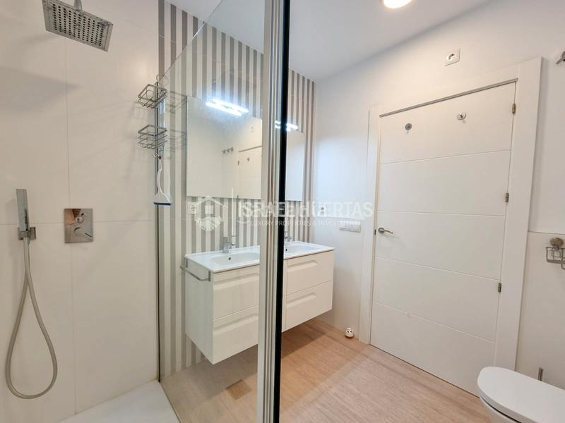 Foto 155440ab-cff6-46d0-8b22-b2b37fd804bd. Casa amb calefacció aparcament piscina a Chaparil - Torrecilla - Punta Lara Nerja