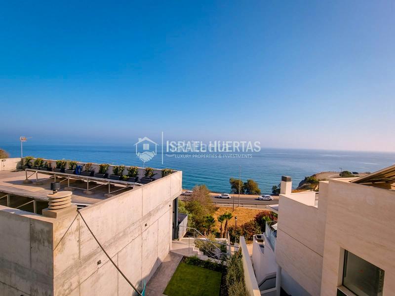 Foto 1cc3001b-9614-4138-a1d2-e8705c773aeb. Casa amb calefacció aparcament piscina a Chaparil - Torrecilla - Punta Lara Nerja