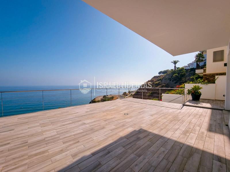 Foto 3112a8b9-3195-4f91-94da-a6262047aa04. Casa amb calefacció aparcament piscina a Chaparil - Torrecilla - Punta Lara Nerja