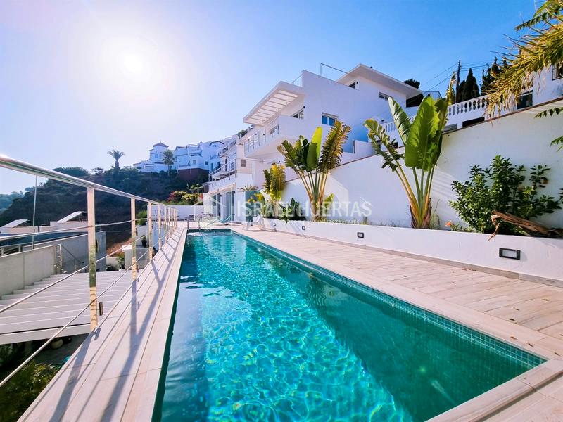 Foto 327b3e59-5e83-44af-96a9-eb67b0b1aeab. Casa amb calefacció aparcament piscina a Chaparil - Torrecilla - Punta Lara Nerja