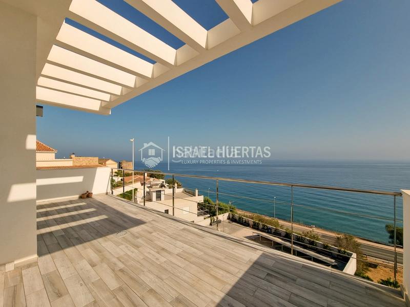 Foto 6131943f-83f3-49ae-8af7-3378d106b882. Casa amb calefacció aparcament piscina a Chaparil - Torrecilla - Punta Lara Nerja