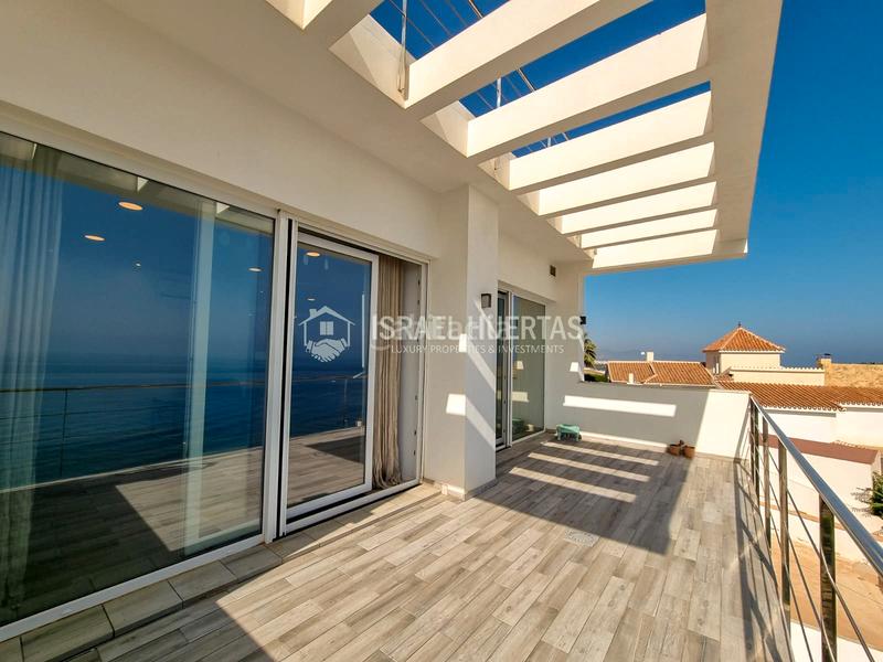 Foto 90aa1250-8374-44b7-a9d8-93c9a77eeaa6. Casa amb calefacció aparcament piscina a Chaparil - Torrecilla - Punta Lara Nerja