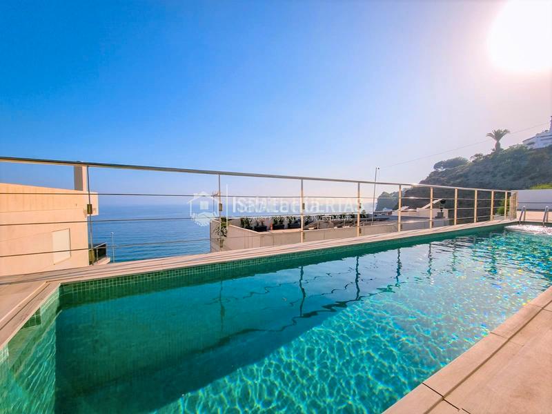 Foto 96068ec1-815d-4739-ae3d-9d025322ce05. Casa amb calefacció aparcament piscina a Chaparil - Torrecilla - Punta Lara Nerja