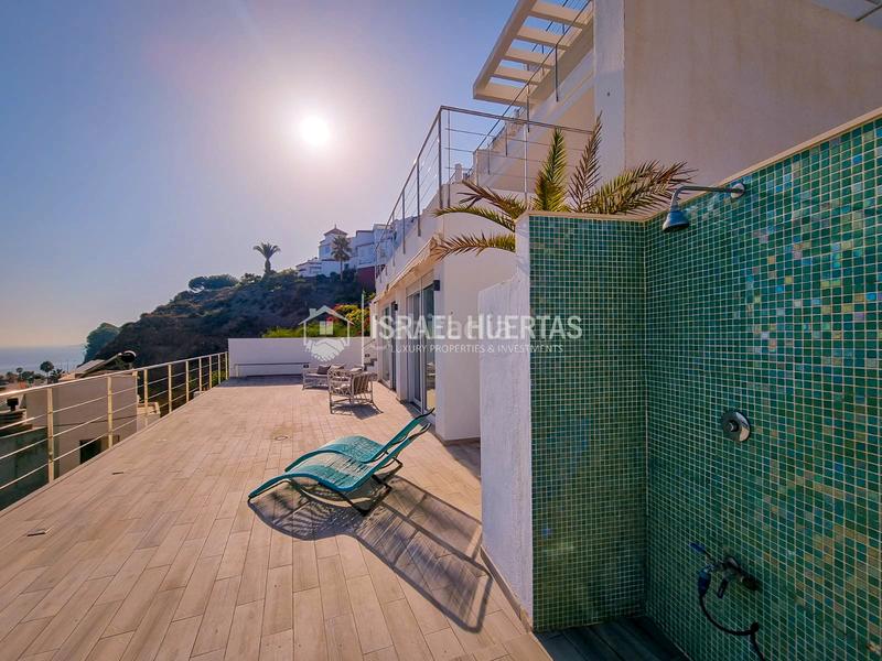 Foto c368dcc4-7748-4faa-b0b5-38aa5ecf52df. Casa amb calefacció aparcament piscina a Chaparil - Torrecilla - Punta Lara Nerja
