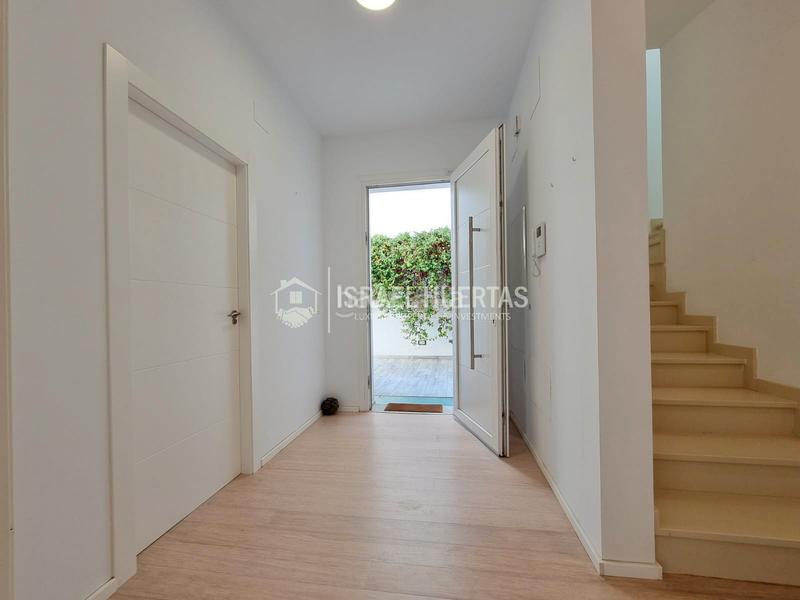 Foto d2a4b697-bf2d-41c8-9195-b8dc5e0123cd. Casa amb calefacció aparcament piscina a Chaparil - Torrecilla - Punta Lara Nerja