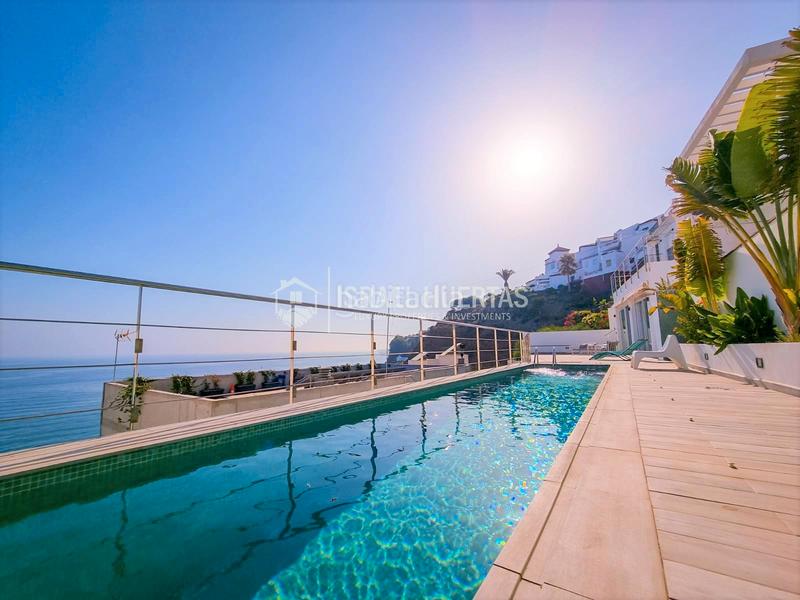 Foto dfc3631a-750f-40b3-aa16-a444e6fa7b2a. Casa amb calefacció aparcament piscina a Chaparil - Torrecilla - Punta Lara Nerja