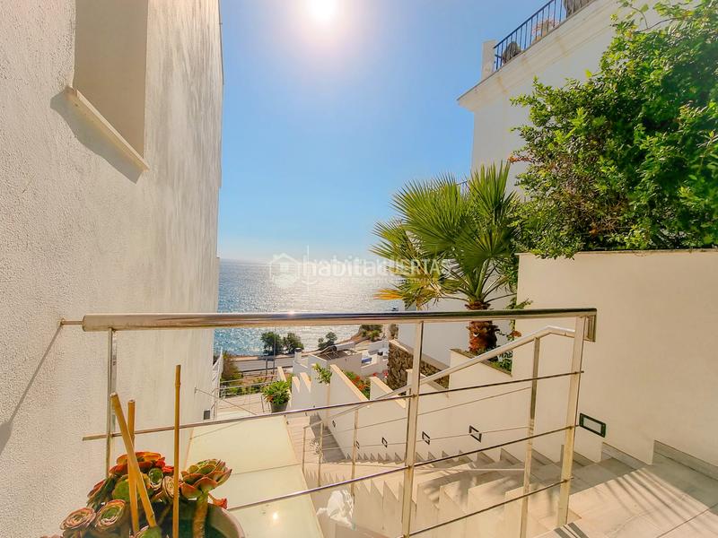Foto efc9a74b-d692-4997-95ce-23d328b4be37. Casa amb calefacció aparcament piscina a Chaparil - Torrecilla - Punta Lara Nerja