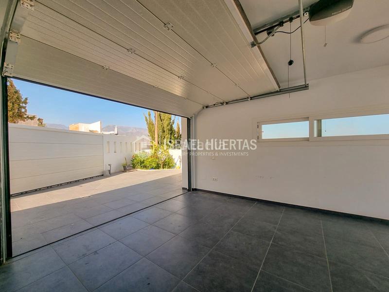 Foto f16018ec-8e38-49da-8e00-382daeaeca1c. Casa amb calefacció aparcament piscina a Chaparil - Torrecilla - Punta Lara Nerja