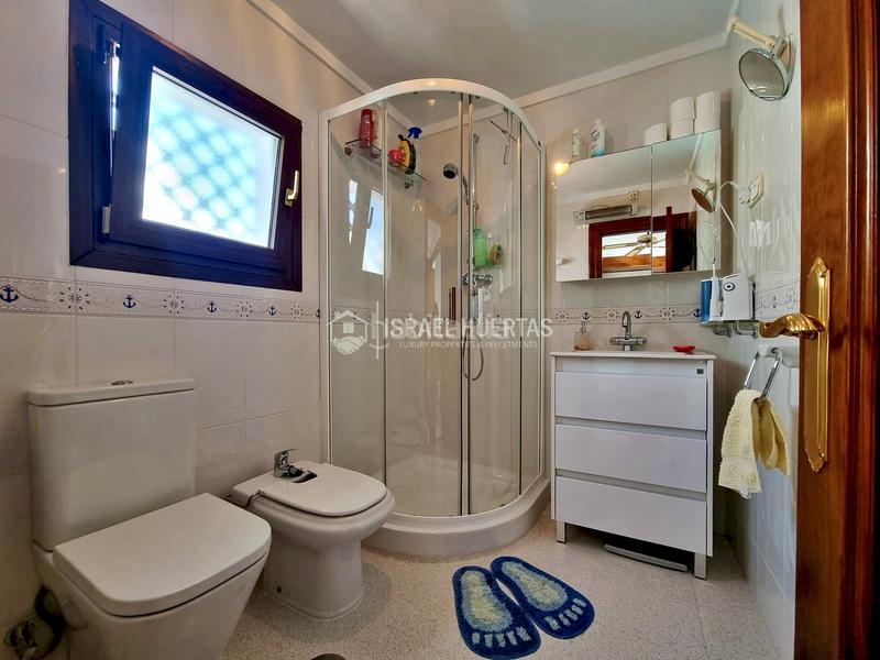 Foto 1cfd82fa-08c1-4681-bd8f-7aed9ded48c4. Casa aparellada a Centro Nerja