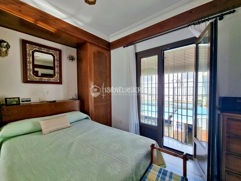 Foto 1eaa79b9-2aa1-4f25-9bf7-529b254238eb. Casa aparellada a Centro Nerja