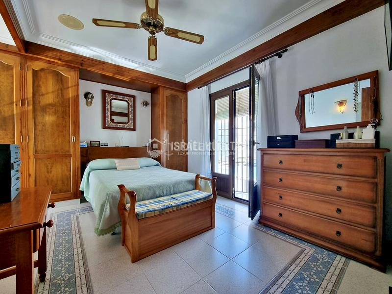 Foto 54c75d82-a1c0-4f1d-a311-2ad7bf658eb1. Casa aparellada a Centro Nerja