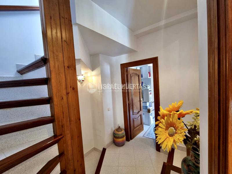 Foto 587cd2ab-23ed-4a28-8997-5e5dfb797f03. Casa aparellada a Centro Nerja