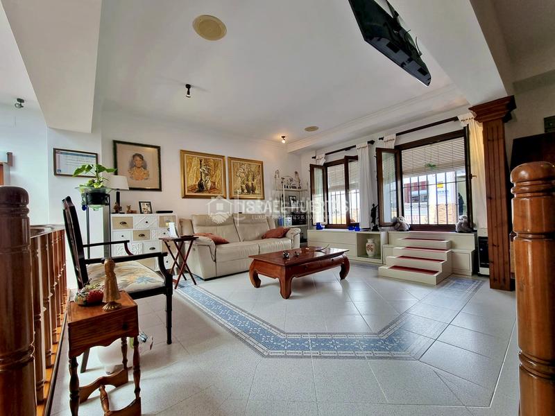 Foto 83d8818b-529a-4a05-8435-aa621ad36339. Casa aparellada a Centro Nerja