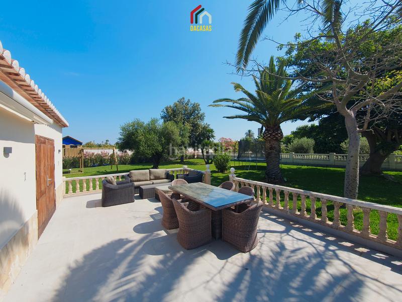 Foto b50b358a-52ca-4e54-96e1-66eb07328d48. Chalet con camino riscaldamento parcheggio piscina in Dénia
