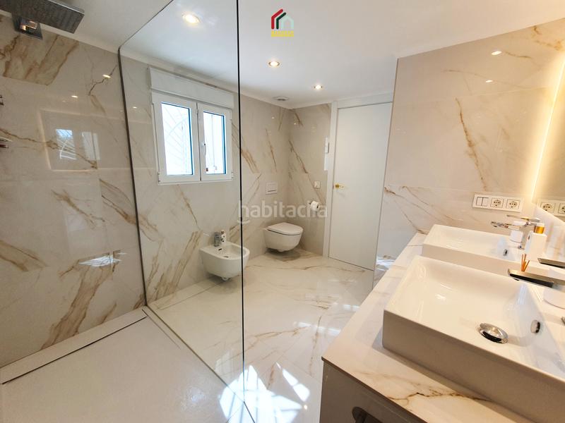 Foto c949f08e-9272-4128-bcc5-aab9f6ca66e5. Chalet con camino riscaldamento parcheggio piscina in Dénia