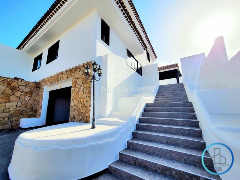 Foto a6d9f8ef-d89b-4717-b7f5-ec4a673eec16. Chalet mit pool in Callao Salvaje - Playa Paraíso Adeje