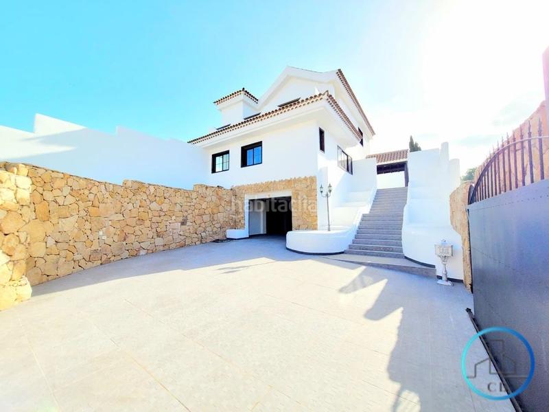 Foto b8f7a98a-052f-484a-a61f-d6078f3fb677. Chalet mit pool in Callao Salvaje - Playa Paraíso Adeje