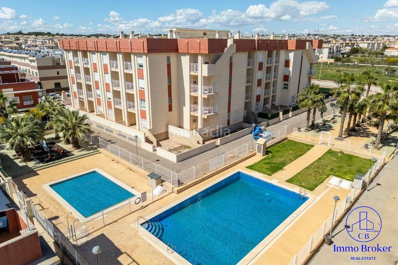 Foto e6e8b2fa-7172-4e8d-8602-d26e44a85cad. Pis amb calefacció piscina a Lomas de Cabo Roig - Los Dolses Orihuela